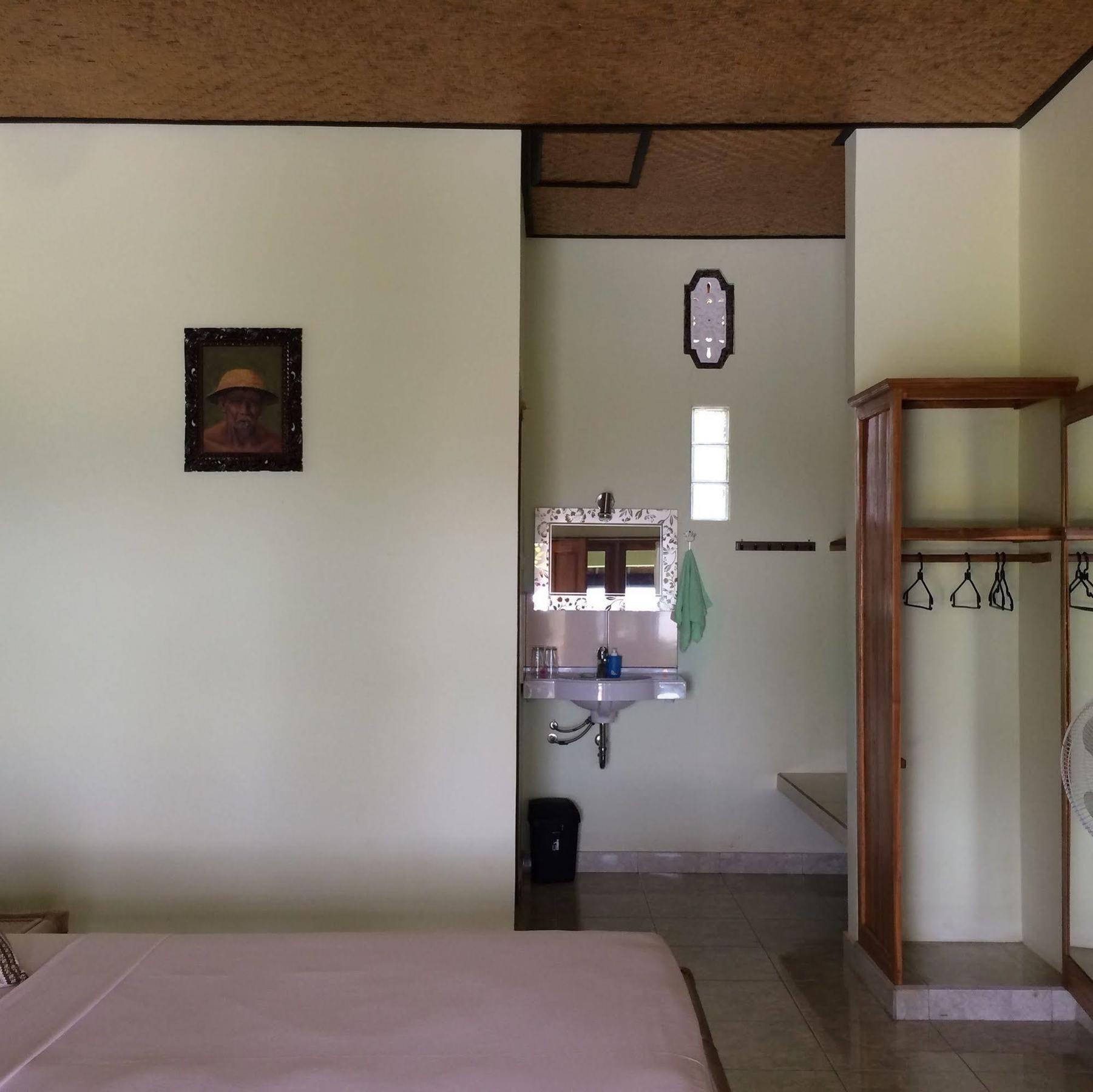 Puri Tugu Belanda Hotel Lovina  Bagian luar foto